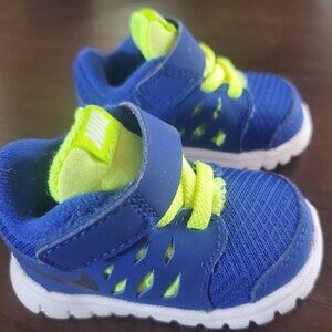 Baby Nike shoes size 2 blue